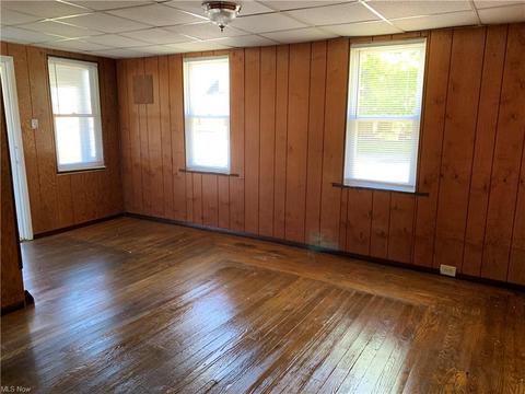 196 E Jackson St, Painesville, OH 44077 photo 6