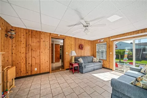 435 W Ohio Ave, Sebring, OH 44672 photo 16