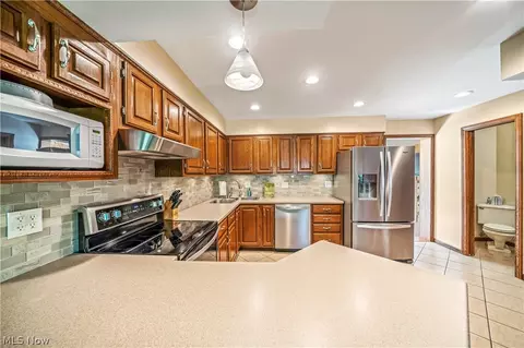 435 W Ohio Ave, Sebring, OH 44672 photo 8