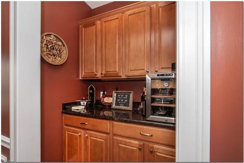 7475 Capilano Dr, Solon, OH 44139 photo 9