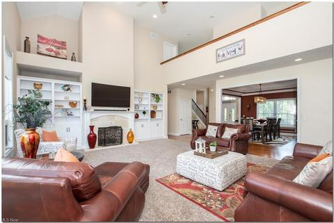 7475 Capilano Dr, Solon, OH 44139 photo 5
