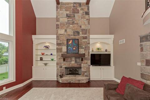 140 Eagle Point Dr, Lyndhurst, OH 44124 photo 26