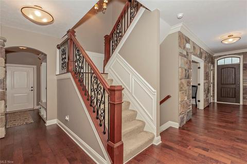 140 Eagle Point Dr, Lyndhurst, OH 44124 photo 18
