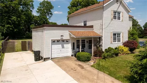 9525 Bauer Ave, Windham, OH 44288 photo 2