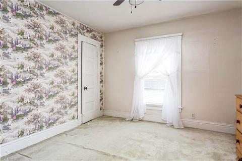 609 Bond St, Elyria, OH 44035 photo 16
