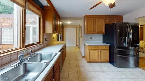 7138 Maple St, Mentor, OH 44060 photo 14
