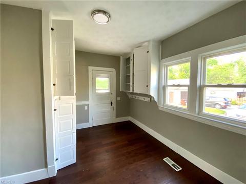 2206 Lorimer Rd, Parma, OH 44134 photo 15