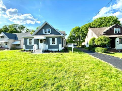 2206 Lorimer Rd, Parma, OH 44134 photo 3