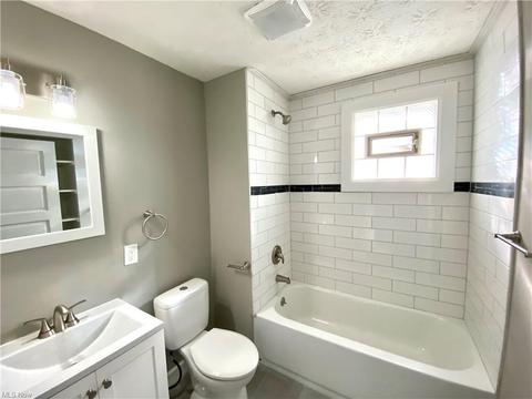2206 Lorimer Rd, Parma, OH 44134 photo 19