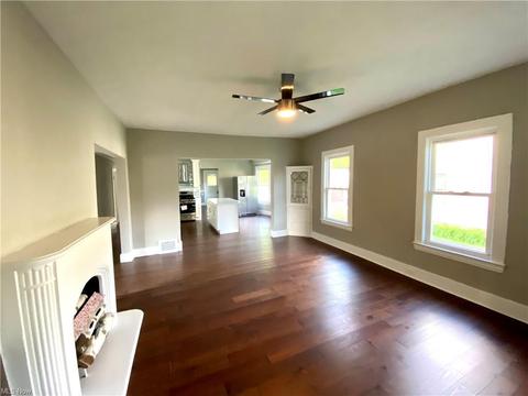 2206 Lorimer Rd, Parma, OH 44134 photo 12