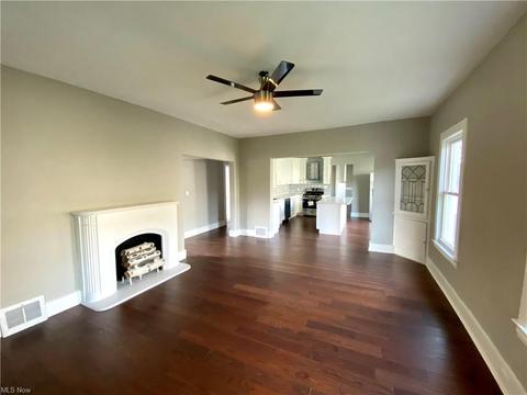 2206 Lorimer Rd, Parma, OH 44134 photo 4