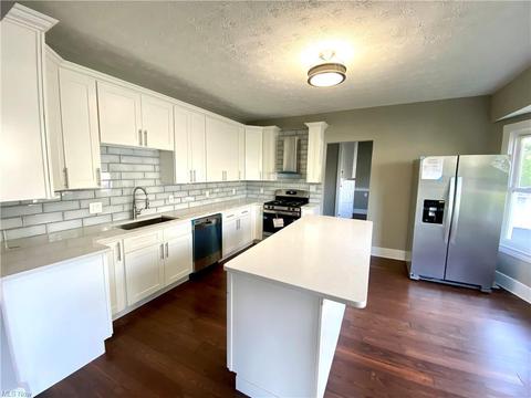 2206 Lorimer Rd, Parma, OH 44134 photo 5