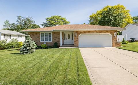 4202 Stary Dr, Parma, OH 44134 photo 1
