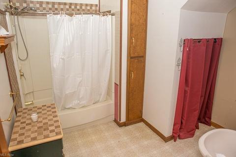 346 Cambridge Ave, Elyria, OH 44035 photo 14