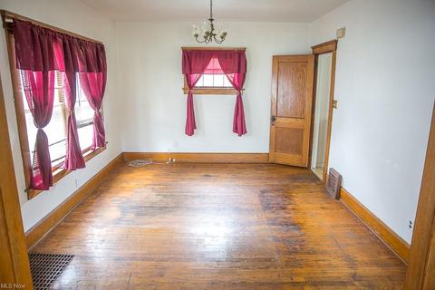 346 Cambridge Ave, Elyria, OH 44035 photo 5