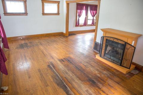 346 Cambridge Ave, Elyria, OH 44035 photo 3