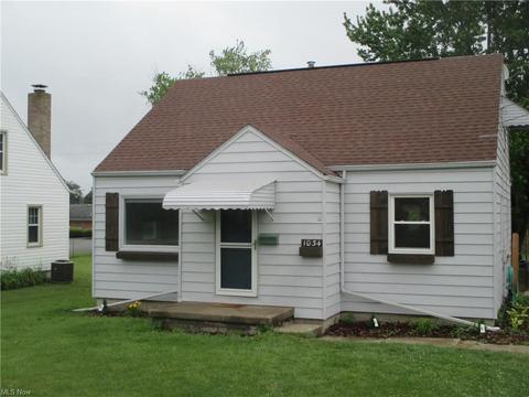 1034 5th St, Struthers, OH 44471 photo 1