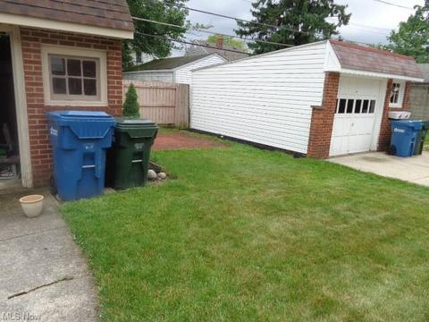 8317 Whitehaven Dr, Parma, OH 44129 photo 7