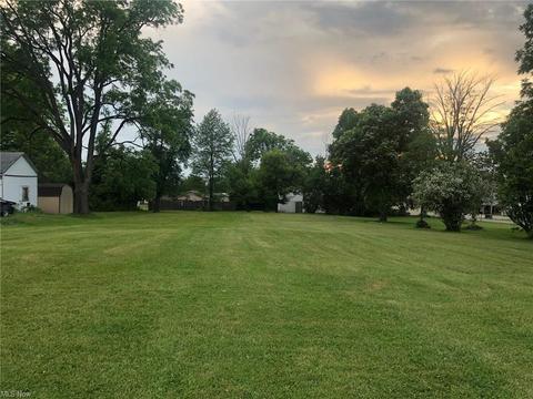 283 Park, Cortland, OH 44410 photo 1