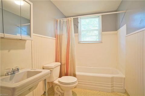 381 Eckard Ave, Akron, OH 44314 photo 31