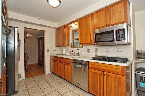 30830 Crescent Dr, Willowick, OH 44095 photo 10
