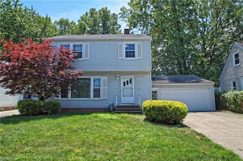 30830 Crescent Dr, Willowick, OH 44095 photo 3