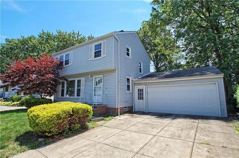 30830 Crescent Dr, Willowick, OH 44095 photo 2