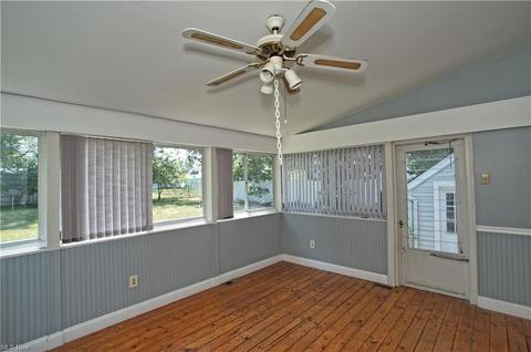 30830 Crescent Dr, Willowick, OH 44095 photo 7