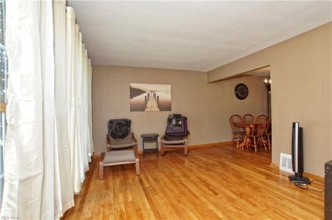 30830 Crescent Dr, Willowick, OH 44095 photo 14