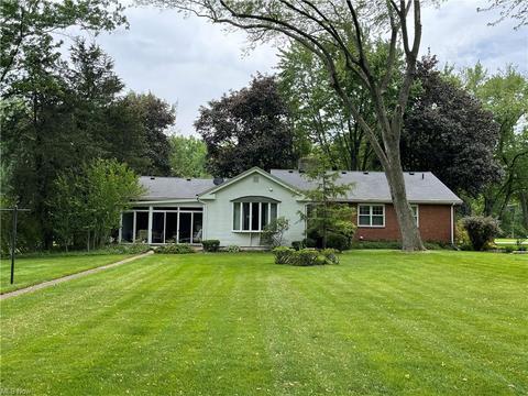 41896 Griswold Rd, Elyria, OH 44035 photo 2