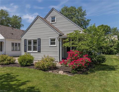 454 Ohio St, Elyria, OH 44035 photo 3