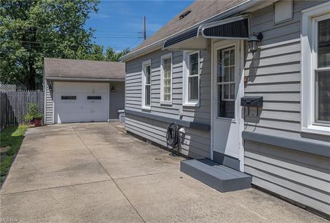 454 Ohio St, Elyria, OH 44035 photo 24
