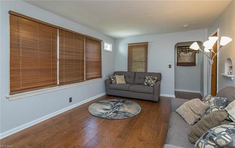 454 Ohio St, Elyria, OH 44035 photo 7