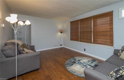 454 Ohio St, Elyria, OH 44035 photo 8