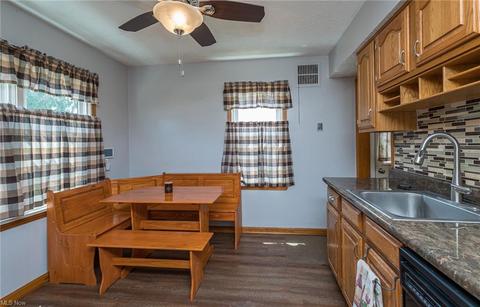454 Ohio St, Elyria, OH 44035 photo 5