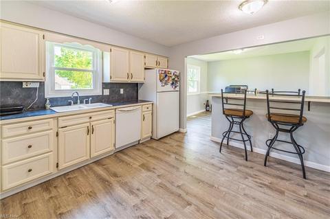 3441 Dunmore Ave NW, Canton, OH 44708 photo 4