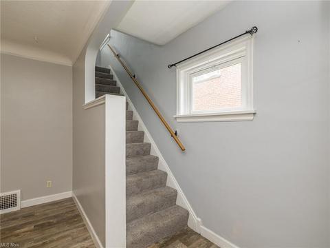 6903 Gerald Ave, Parma, OH 44129 photo 9
