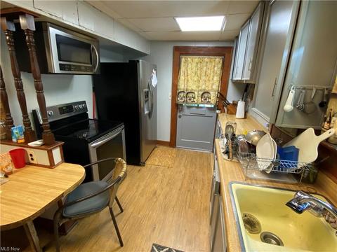 63 E Dalton St, Akron, OH 44310 photo 5