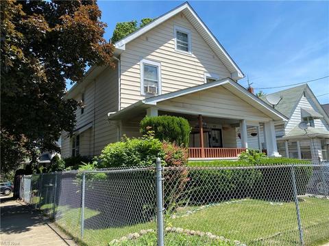 63 E Dalton St, Akron, OH 44310 photo 2