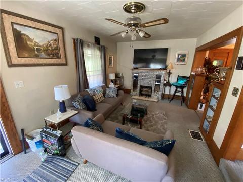 63 E Dalton St, Akron, OH 44310 photo 8
