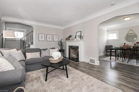 7607 Essen Ave, Parma, OH 44129 photo 4