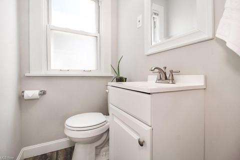 7607 Essen Ave, Parma, OH 44129 photo 17