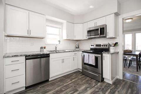 7607 Essen Ave, Parma, OH 44129 photo 15
