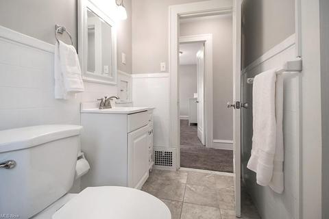 7607 Essen Ave, Parma, OH 44129 photo 26