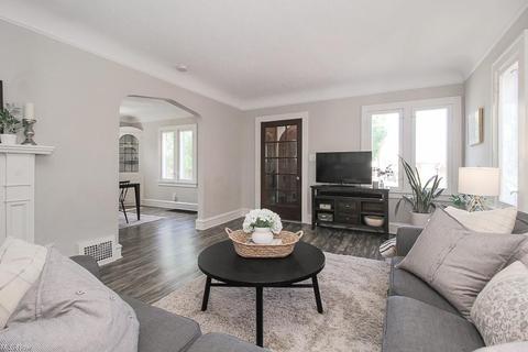 7607 Essen Ave, Parma, OH 44129 photo 6