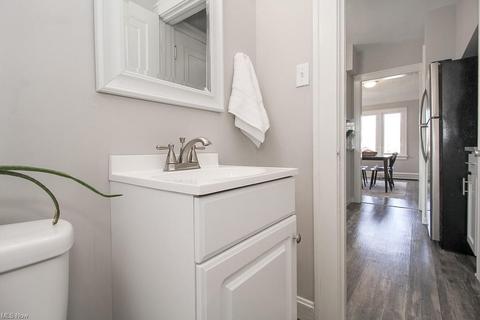 7607 Essen Ave, Parma, OH 44129 photo 18