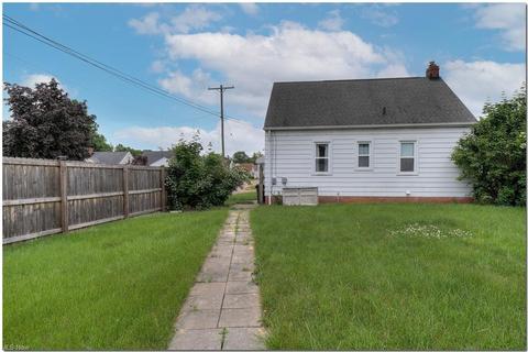 2902 Commonwealth Dr, Parma, OH 44134 photo 20