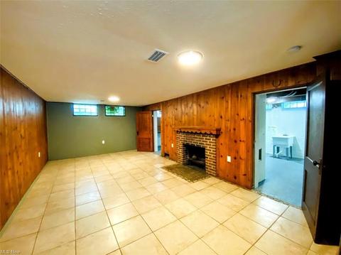 85 E 196th St, Euclid, OH 44119 photo 15