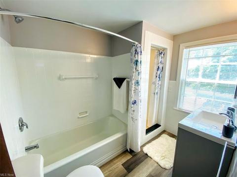 85 E 196th St, Euclid, OH 44119 photo 10