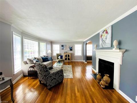 85 E 196th St, Euclid, OH 44119 photo 2
